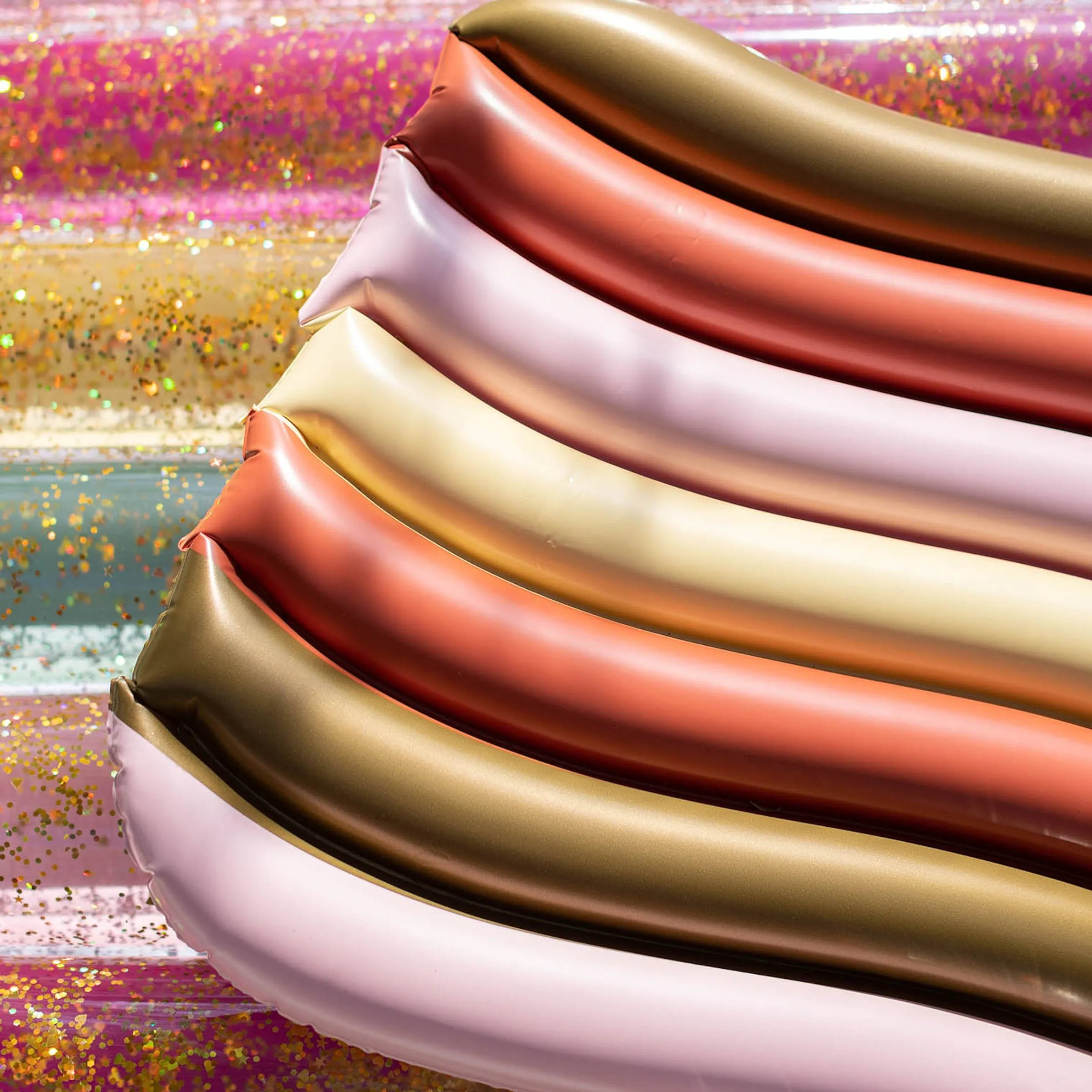 Depot Geschenkideen^Luftmatratze Rainbow